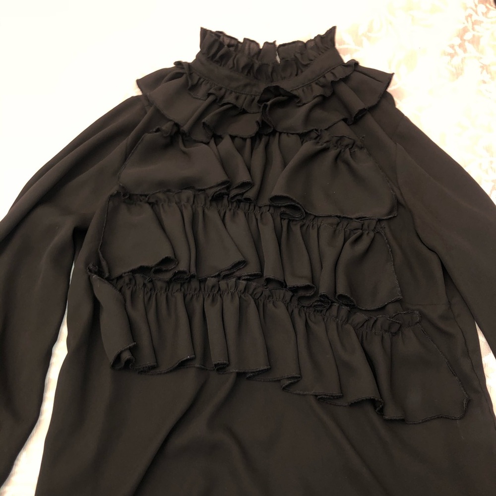 Ruffle long sleeve blouse